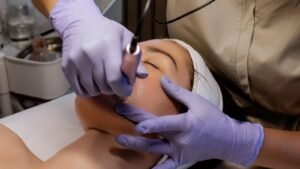 GLOW BOOST HYDRA FACIAL 11600X900_0000_GLOW BOOST HYDRA FACIAL 2