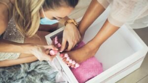 REMOVE GEL POLISH 11600X900 _0001_511d0f19-4849-41b2-b45e-5f1f6f35c6f5_0